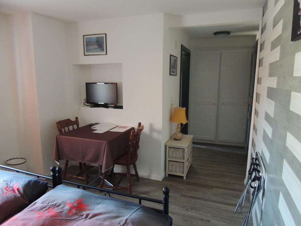 Hotel De La Gare Cousset Værelse billede