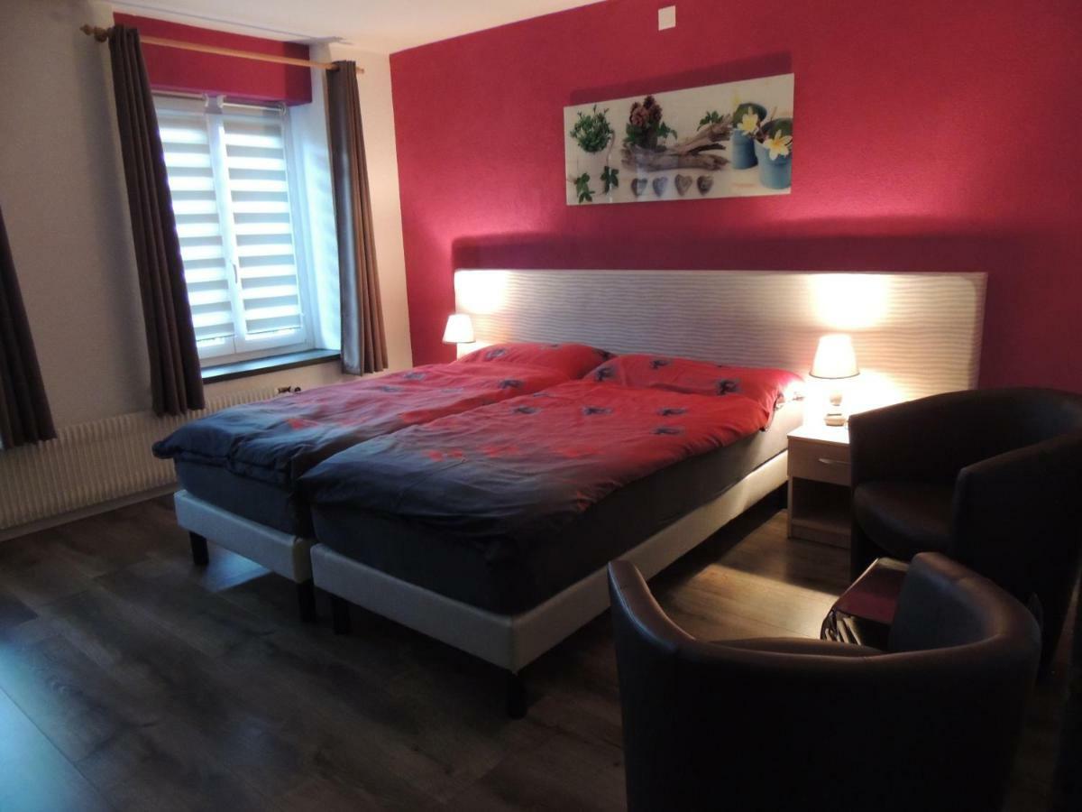 Hotel De La Gare Cousset Eksteriør billede